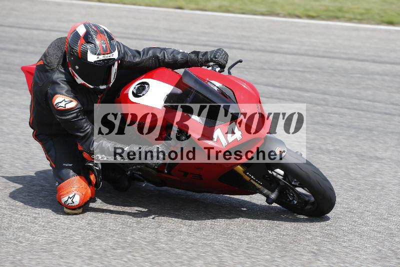/27 12.06.2025 Ducati Schweiz Trackday Warmup  ADR/gelb-jeaune/14